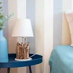 Boutique With Bbq Terrace And Ocean Views Apartament