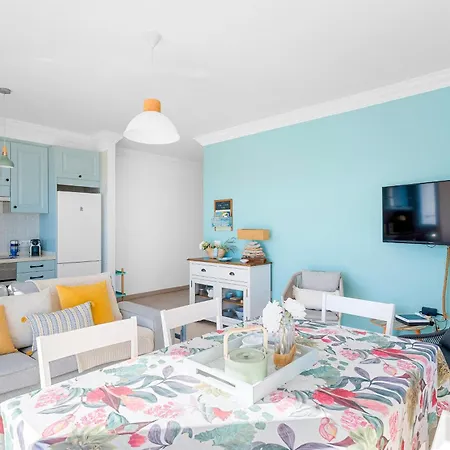 Boutique With Bbq Terrace And Ocean Views דירה *