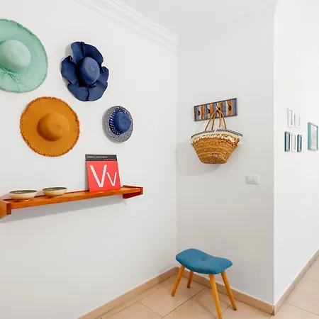 Boutique With Bbq Terrace And Ocean Views