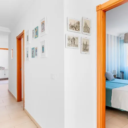 Boutique With Bbq Terrace And Ocean Views