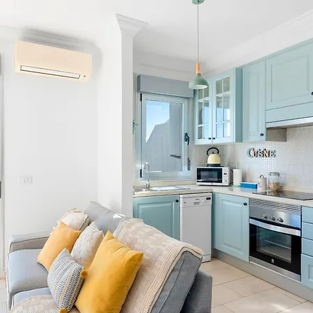Boutique With Bbq Terrace And Ocean Views Appartement *