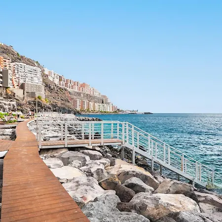 Boutique With Bbq Terrace And Ocean Views Apartman *