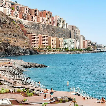 Boutique With Bbq Terrace And Ocean Views