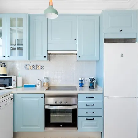 Boutique With Bbq Terrace And Ocean Views Apartman